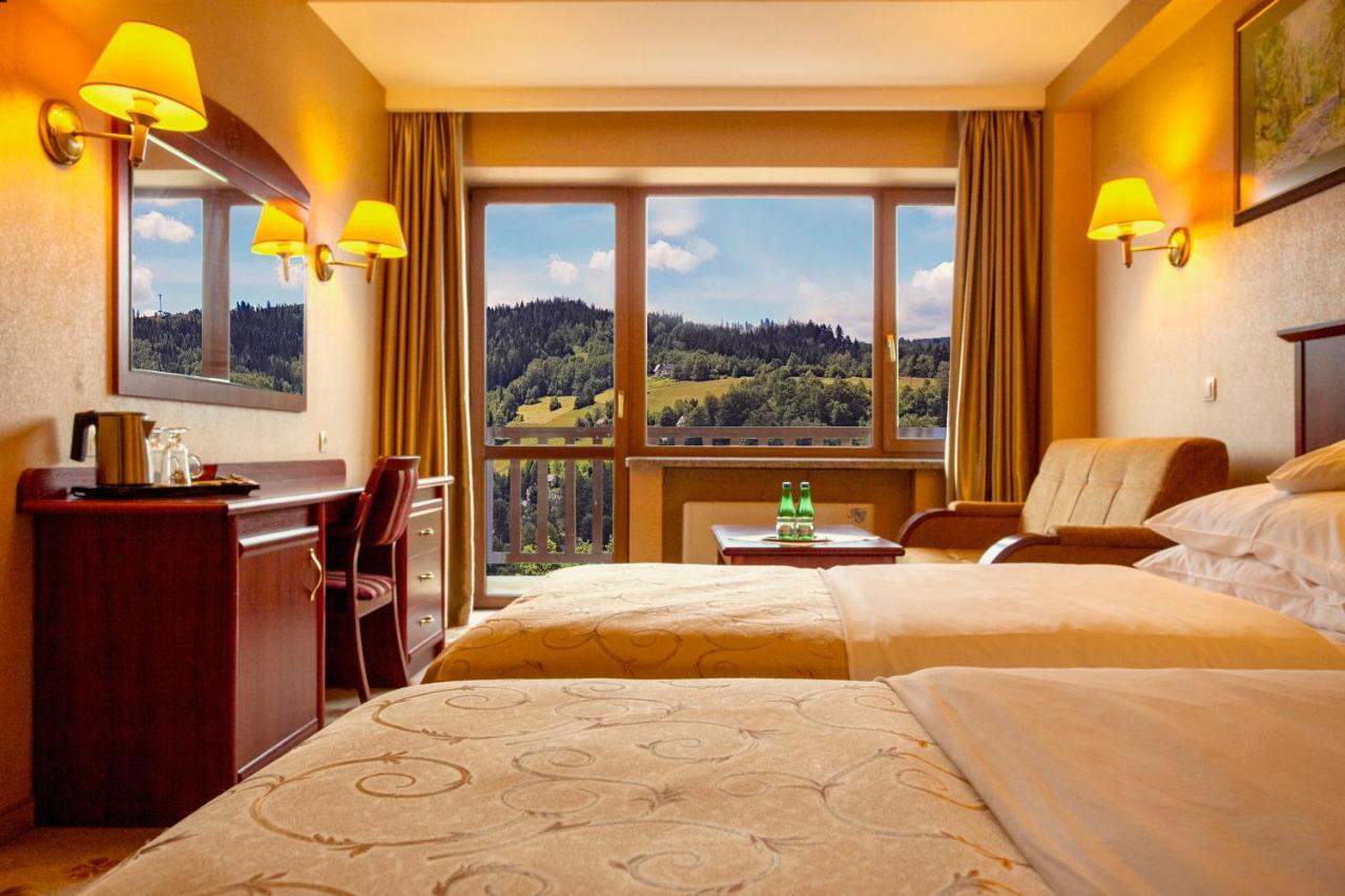 Hotel Golebiewski วีสวา ภายนอก รูปภาพ