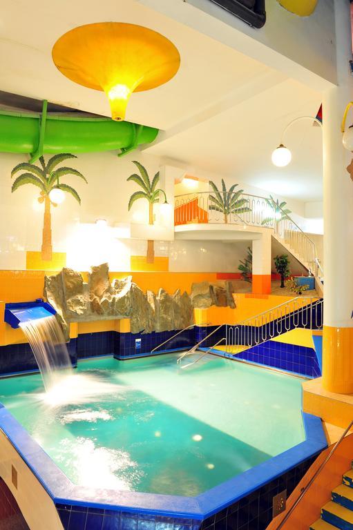 Hotel Golebiewski วีสวา ภายนอก รูปภาพ